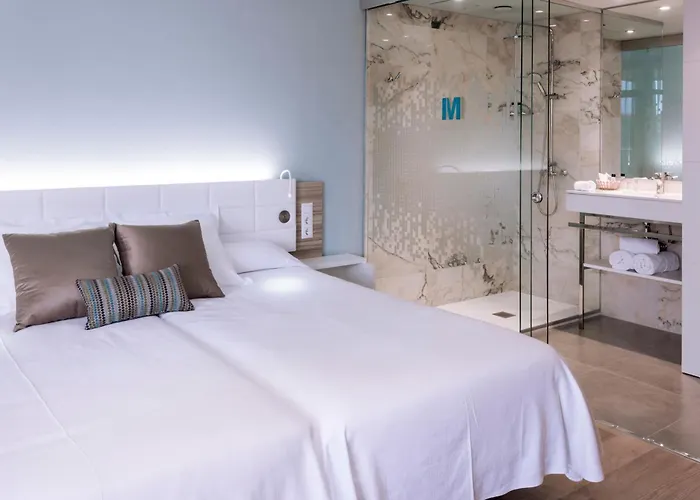 Monica Hotel
